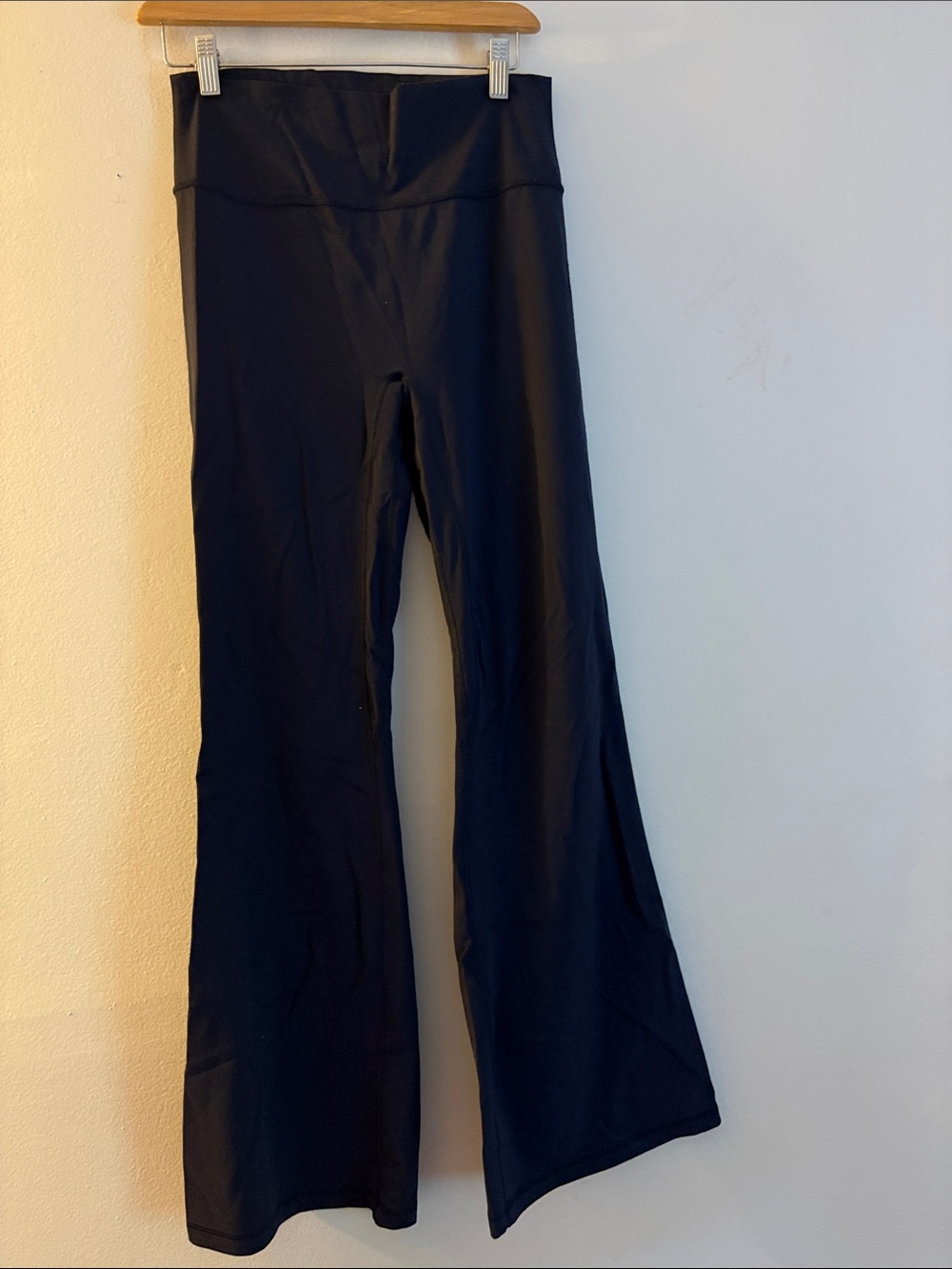 CRZ Yoga Scrunch Flare